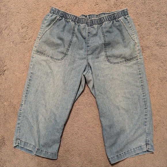 Women's Vintage White Stag Crop Denim Pants - Picture 10 of 12